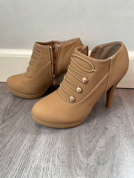8 TOP moda Tan Bootie