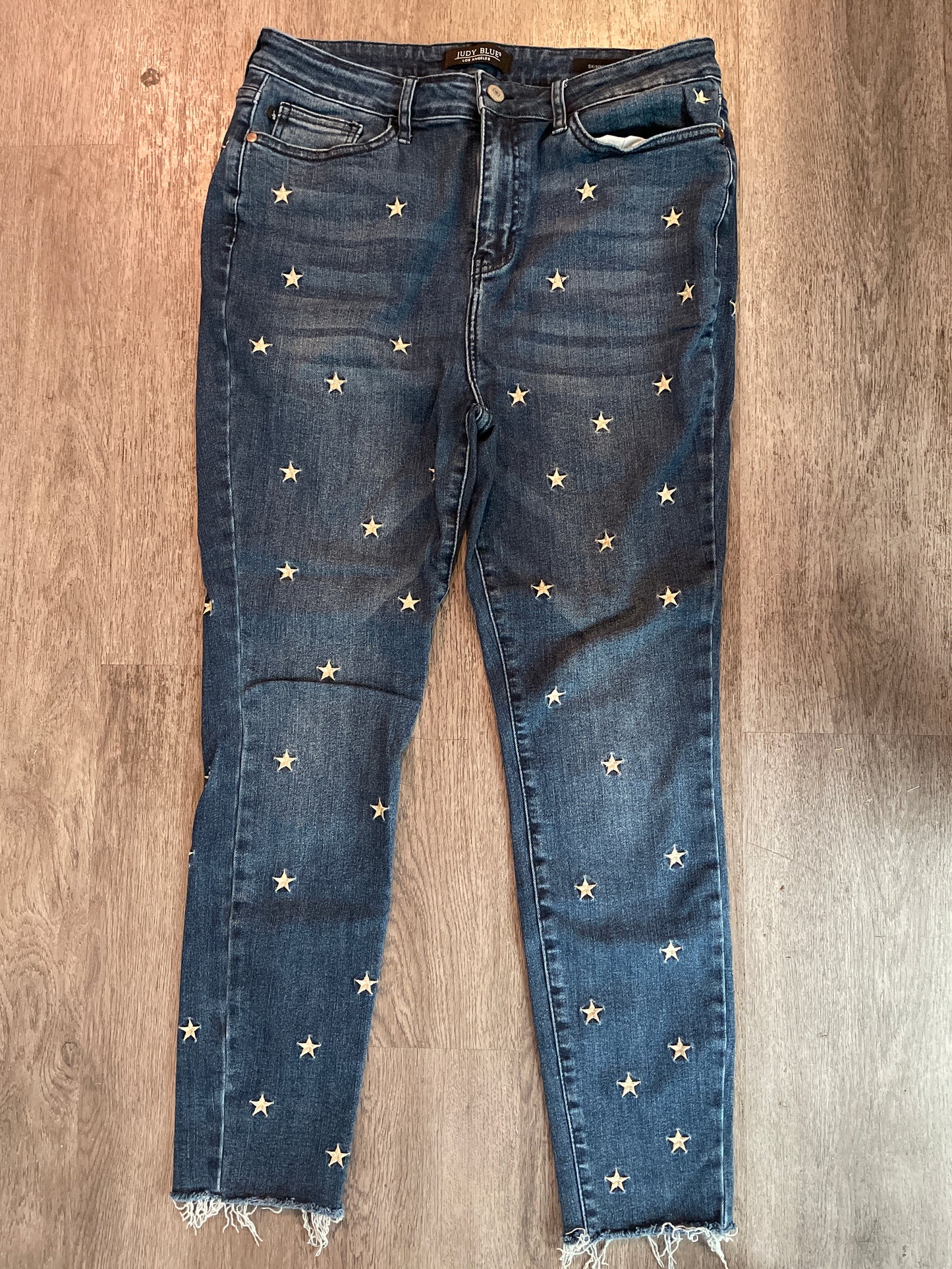 15/32 Judy Blue Star Skinny Jean