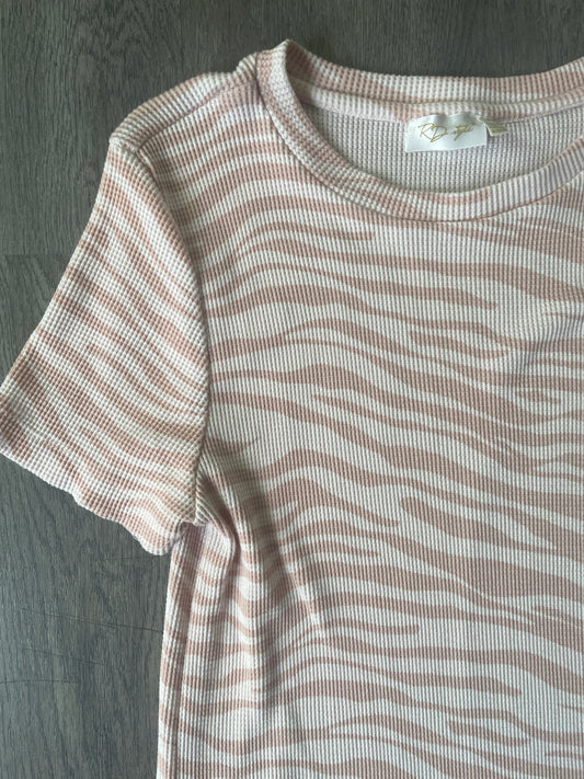 M pink zebra waffle knit maxi