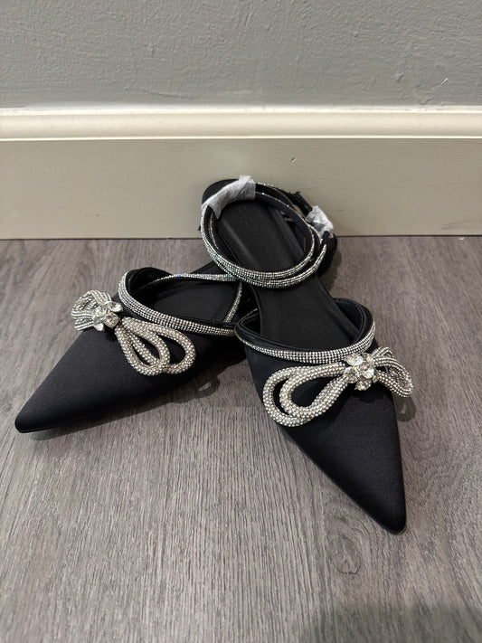 8 NWOT Billini Lainie Black Satin Rhinestone Ankle Wrap Flats
