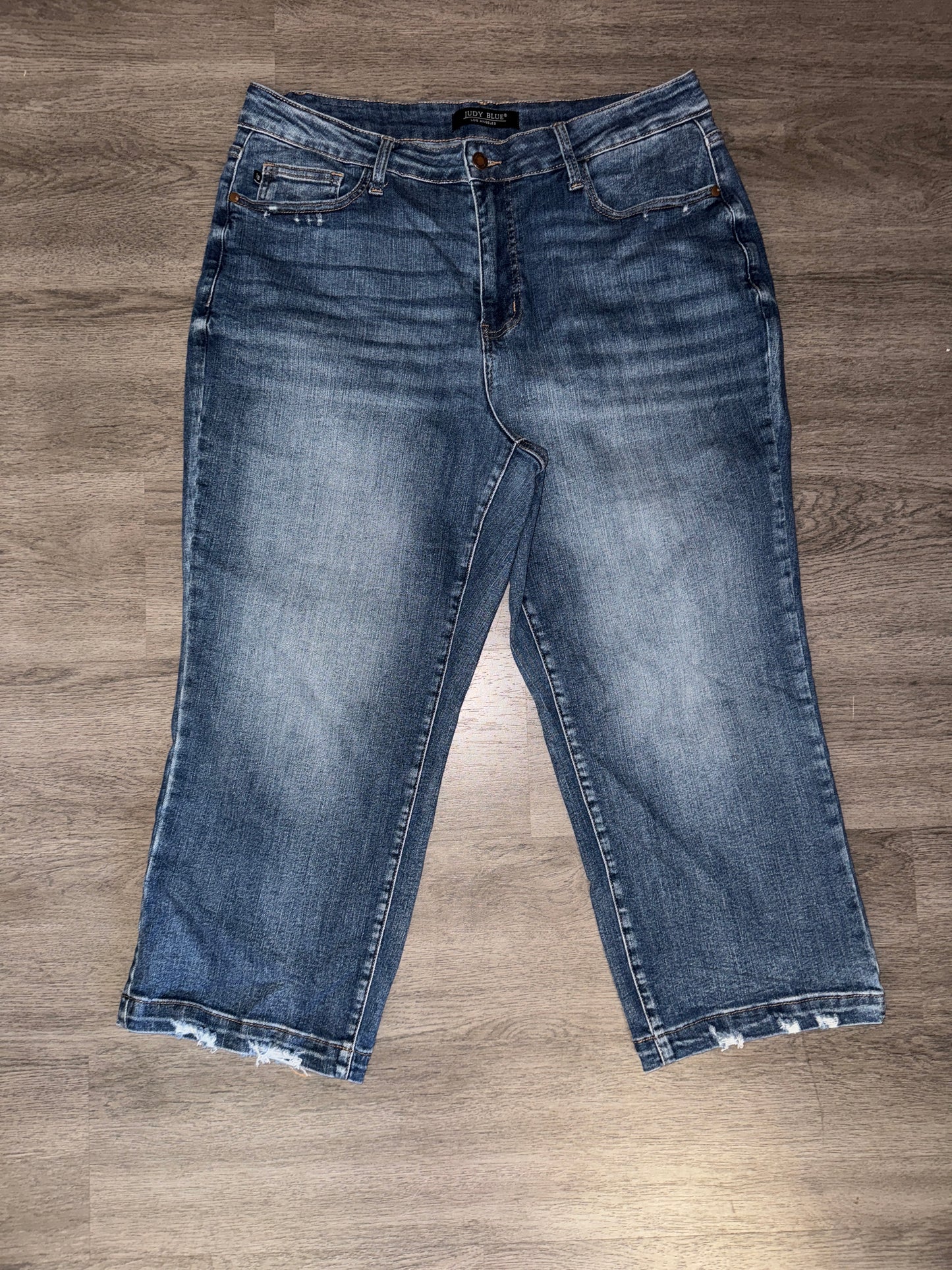 18W Judy Blue Cropped Wide Leg Jeans