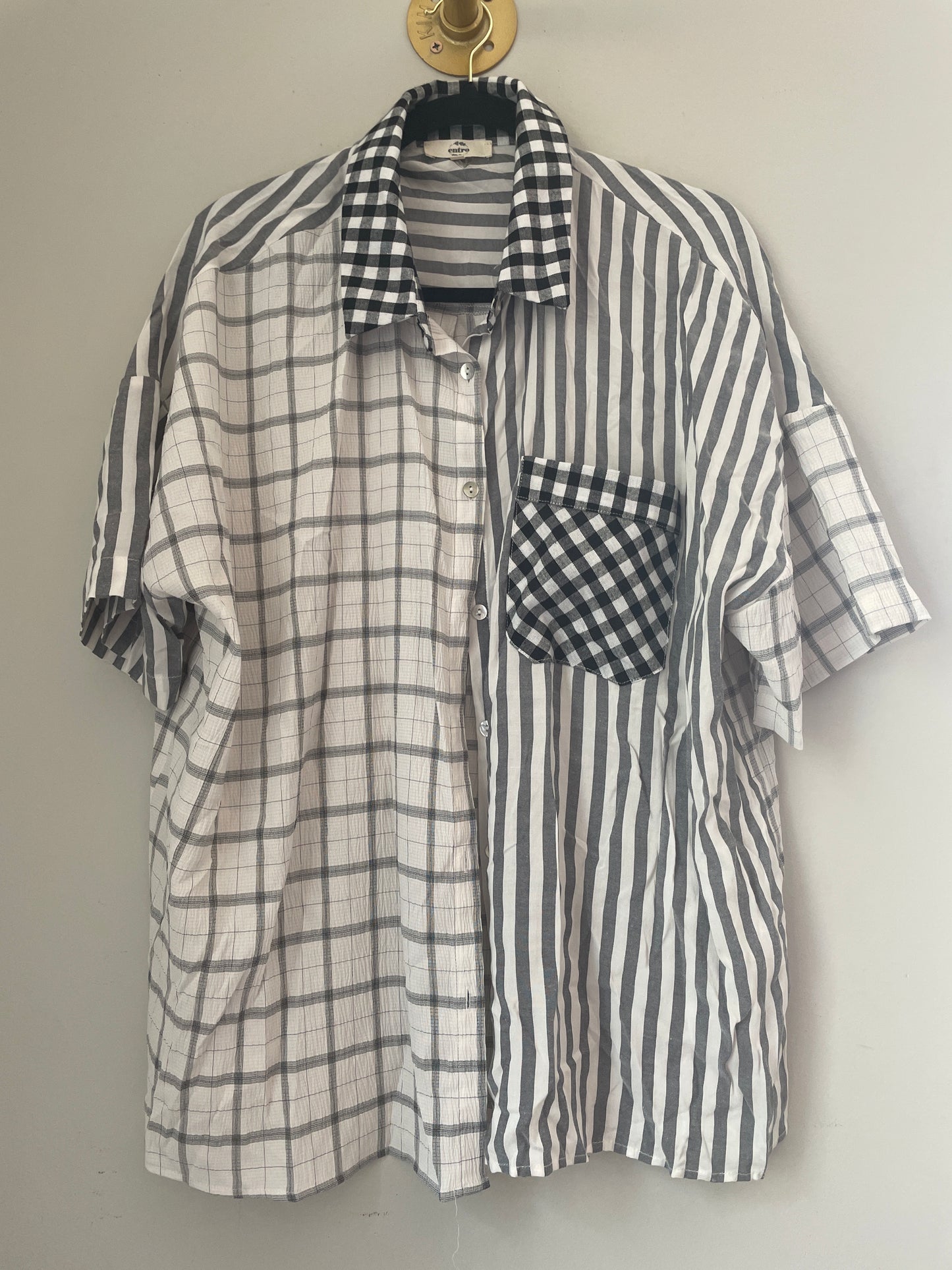 L entro B&W Plaid Button Up