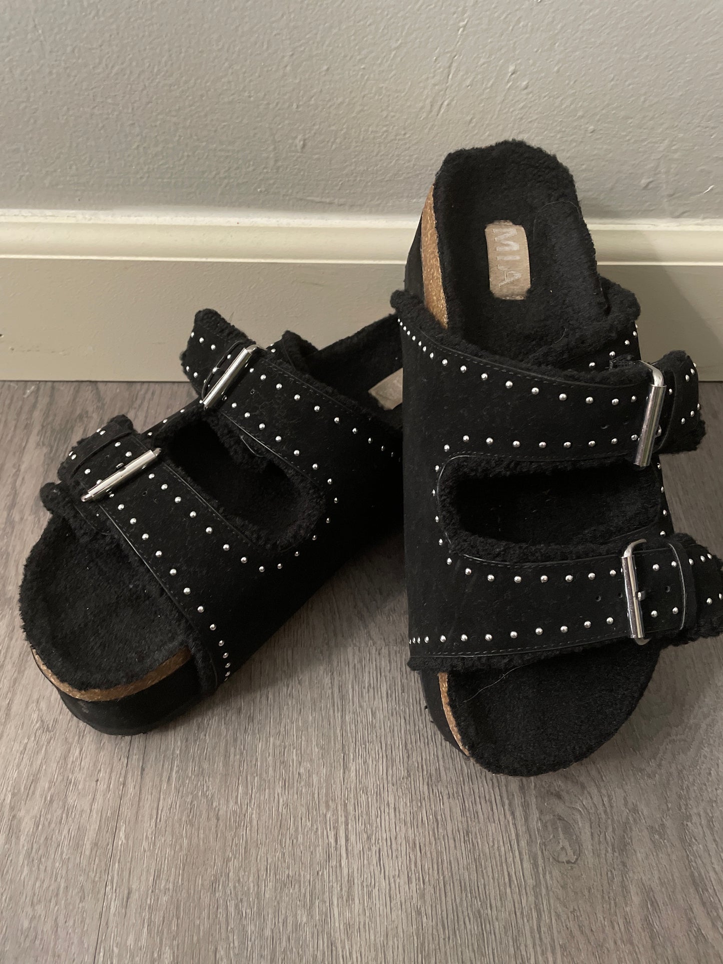 10 MIA Shoes Brookie-S Faux Shearling Slide Platform Sandal