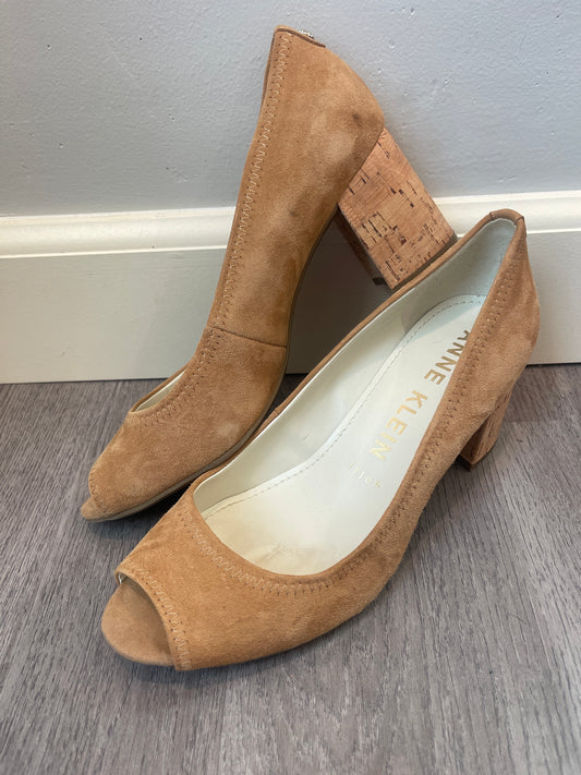 8 Anne Klein Meredith Pump