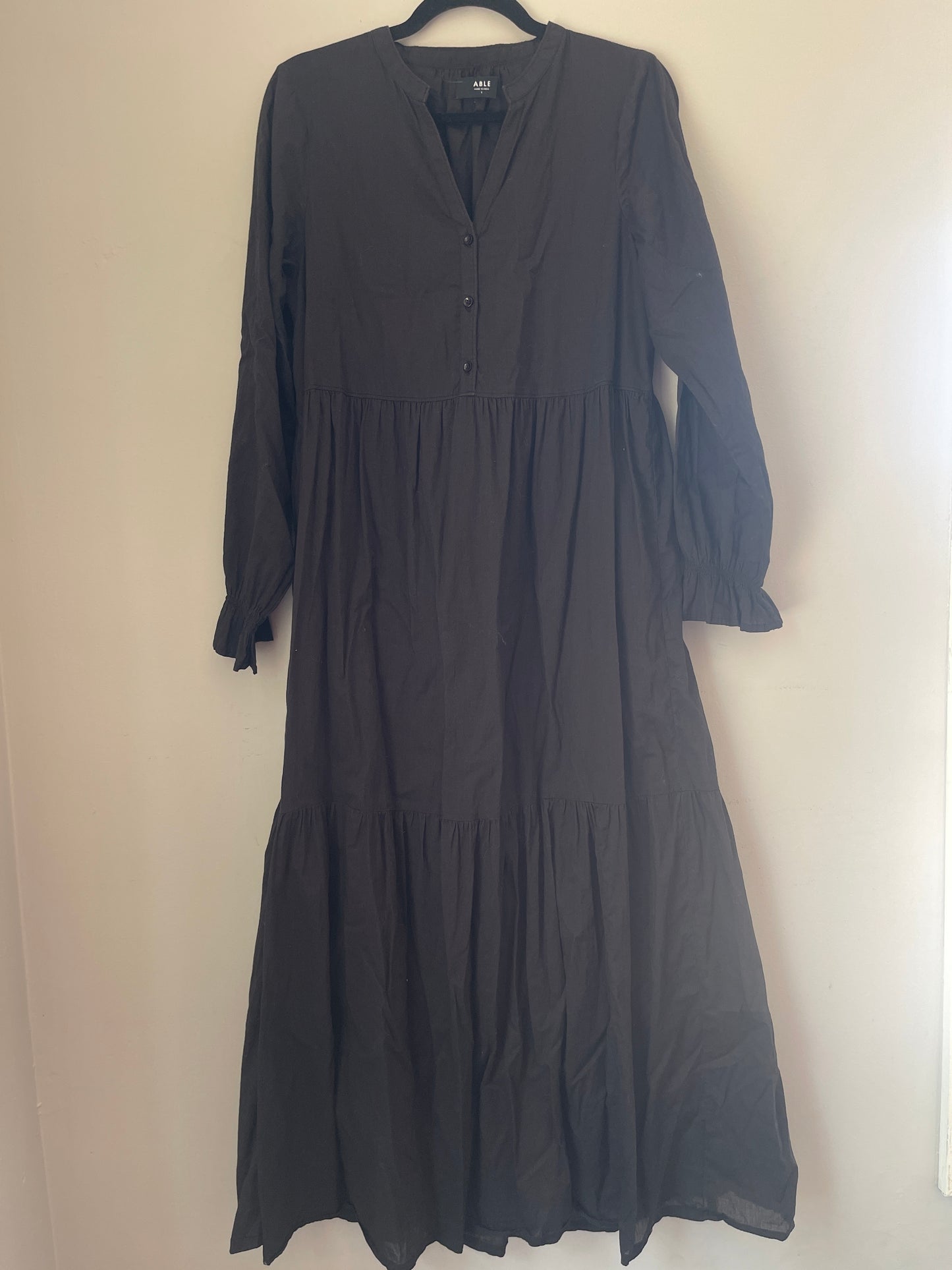 S Able Black Maxi