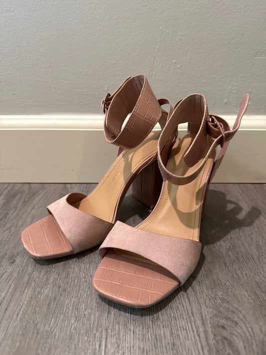 8 Pale Pink Chunky Heels