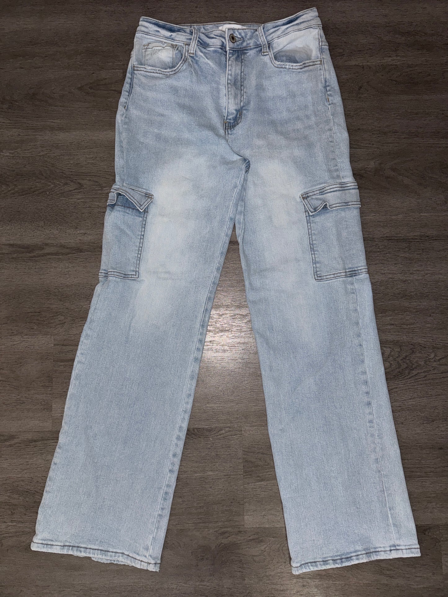 30 Vervet Light Wash Cargo Jeans