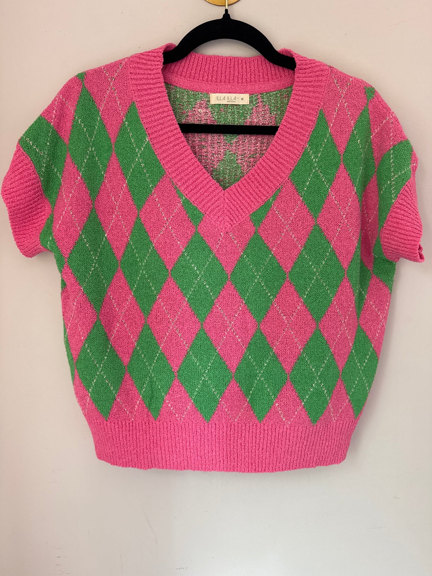 M ILLA ILLA Pink/Green Diamond Sweater Vest