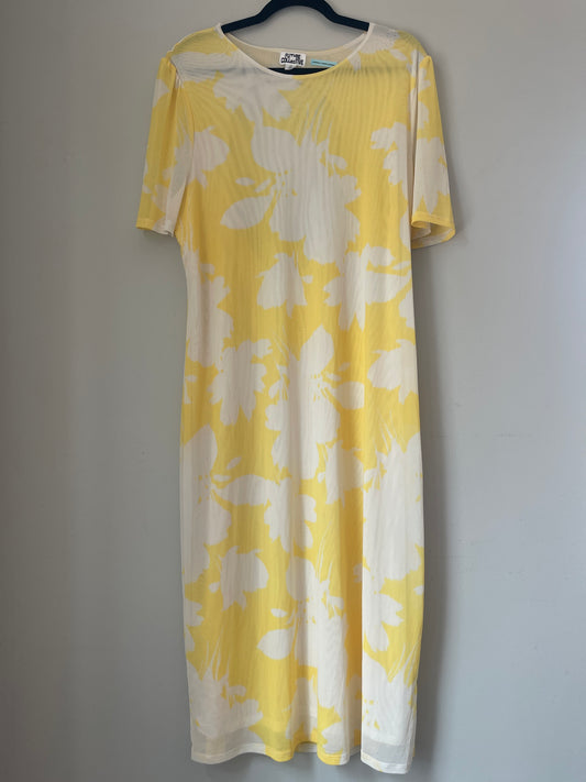 1x Future Collective Yellow Floral Mesh Dress