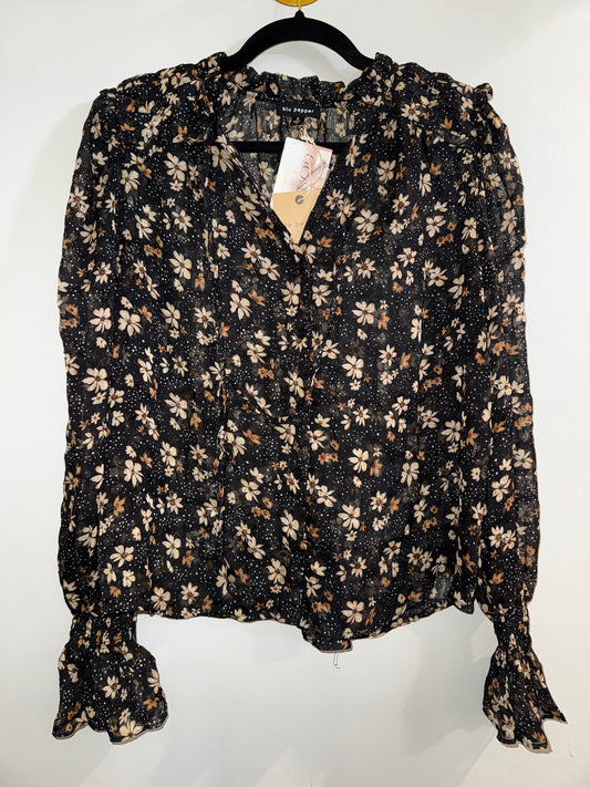 M NWT Blu Pepper sheer floral top