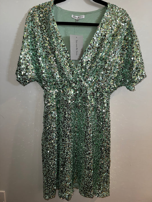 S NWT Seen and Be Seen “Mint To Be” sequences v-neck dress