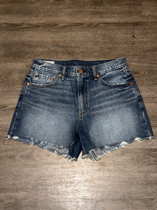 8R/29 GAP 4” High Rise Stride Short